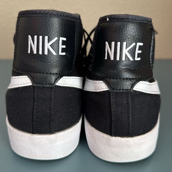 NIKE SB Blazer Court Mid Black & White Men\'s 10 main image 5